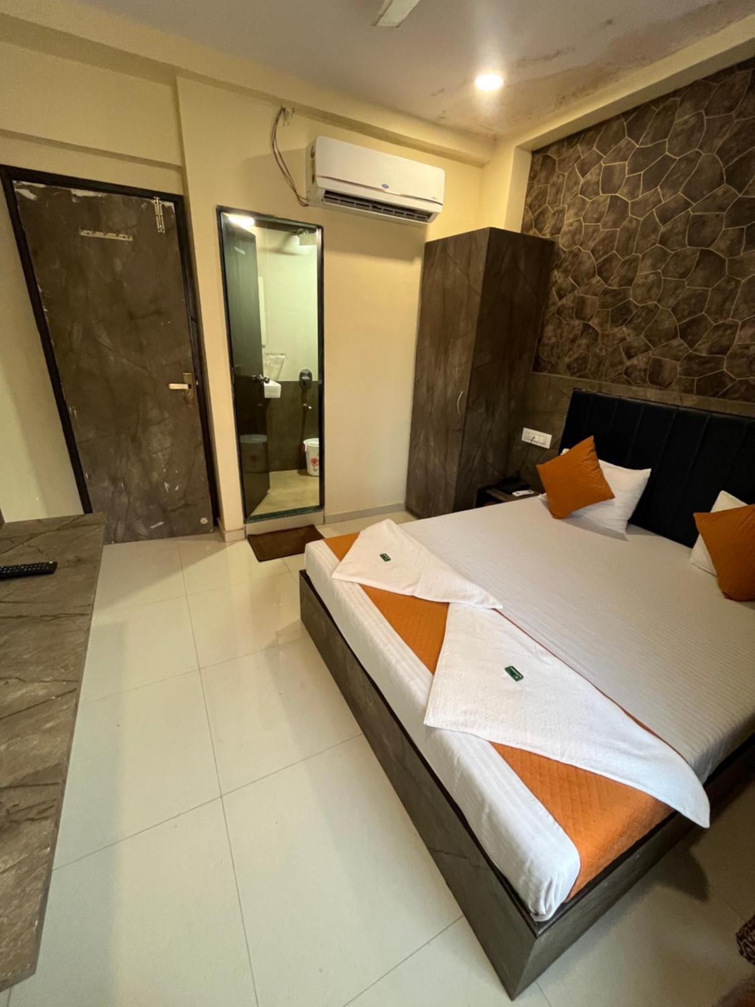 Hotel Grand Bella มุมไบ ภายนอก รูปภาพ